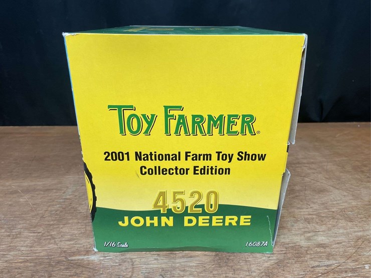 1/16-john-deere-4520-2001-nfts-nib-ertl-image-10