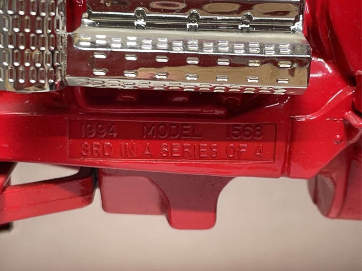 1/16-ih-1568-nib-ertl-image-4