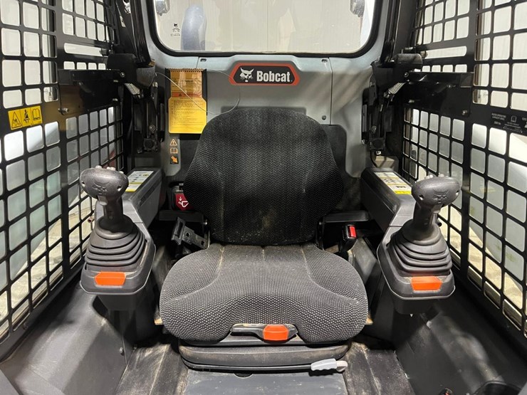 2021-bobcat-t76-image-22
