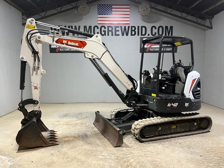 2022-bobcat-e42-image-1