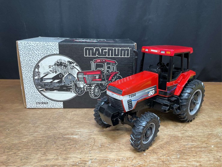 1/16-case-ih-magnum-7250-mark-50-nib-ertl-image-1