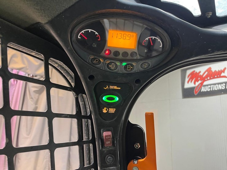 2021-bobcat-t595-image-23