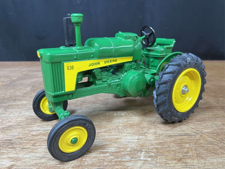 1/16-john-deere-630-lp-1988-nfts-nib-ertl-image-3