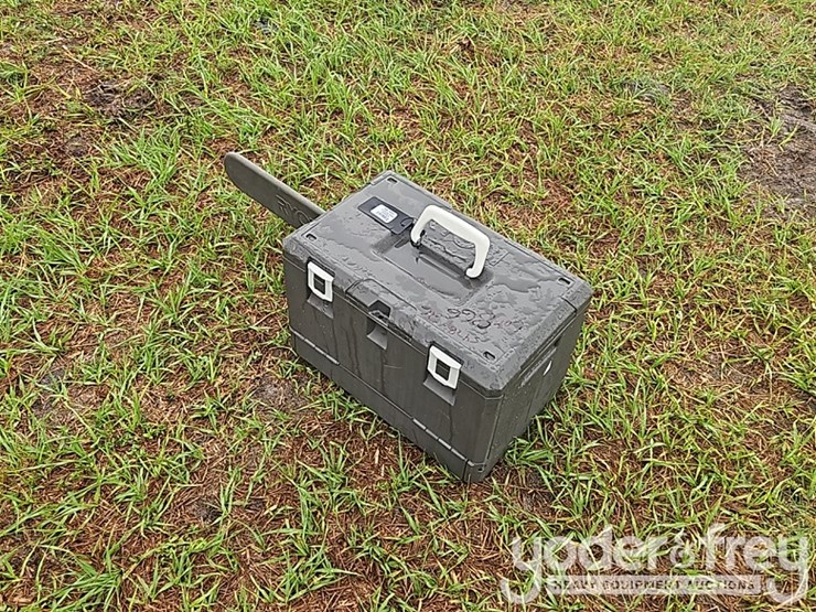 unused-ryobi-18"-chainsaw-image-2