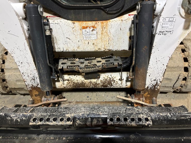 2022-bobcat-t770-image-10