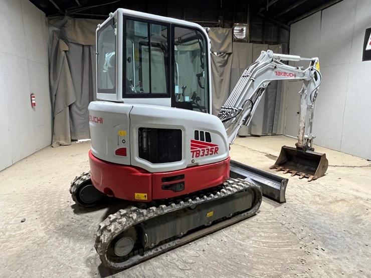 2023-takeuchi-tb335r-image-5