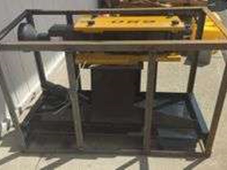2025-cfg-pd680-pz-skid-steer-breaker,-unused-image-1