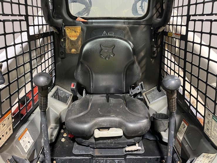 2022-bobcat-s740-image-17