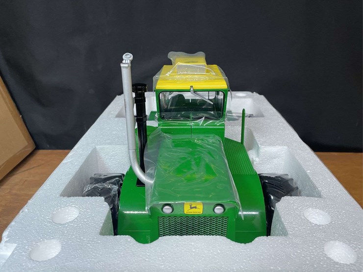 1/16-john-deere-wa-17-prestige-nib-ertl-image-7