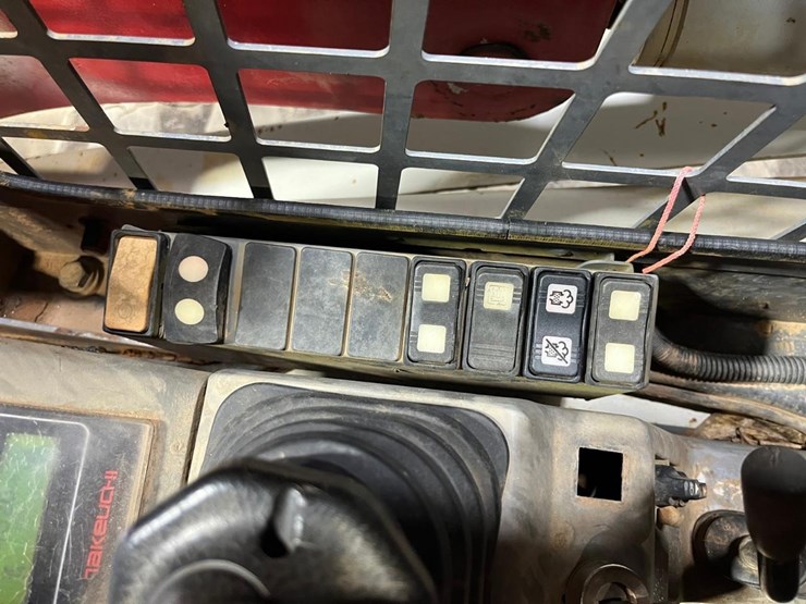 takeuchi-tl10-image-26