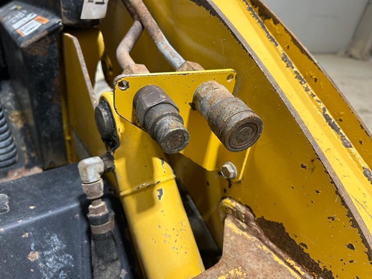john-deere-315-image-11
