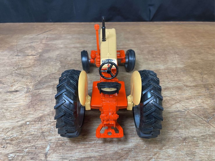 1/16-case-800-1990-nfts-nib-ertl-image-8