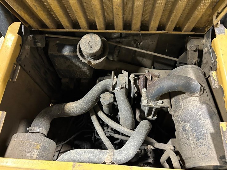 new-holland-lx665-image-14