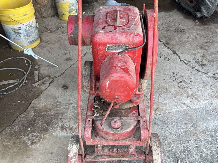 international-harvester-lb-engine-image-2