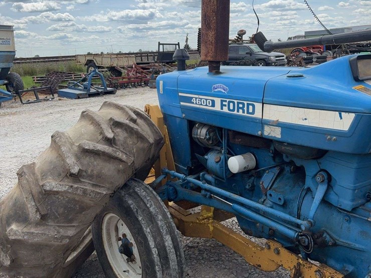 ford-4000-image-13