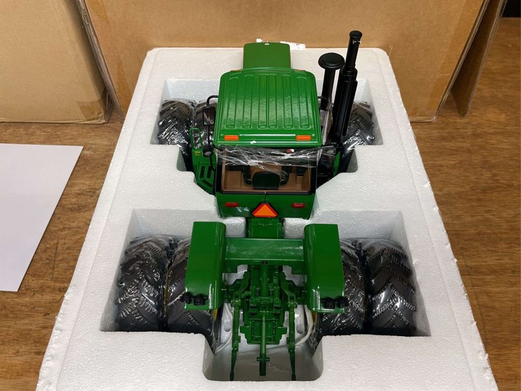 1/16-john-deere-8850-prestige-nib-ertl-image-7