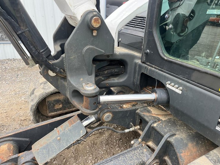 2022-bobcat-e88-image-13