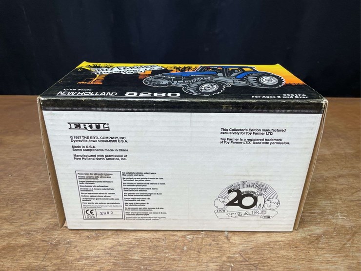 1/16-new-holland-8260-1997-nfts-nib-ertl-image-20