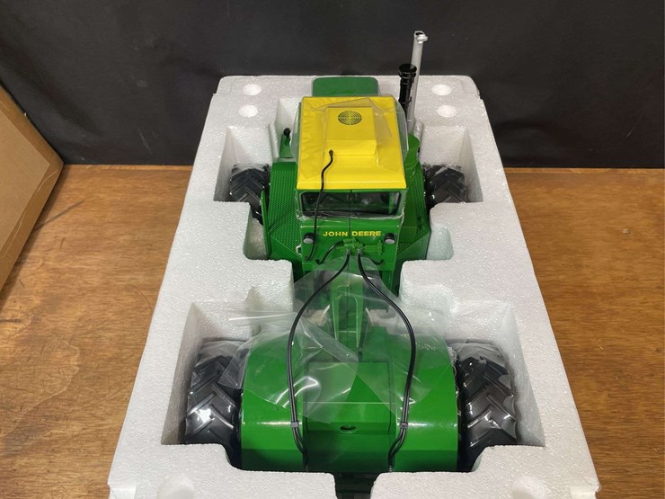 1/16-john-deere-wa-17-prestige-nib-ertl-image-10