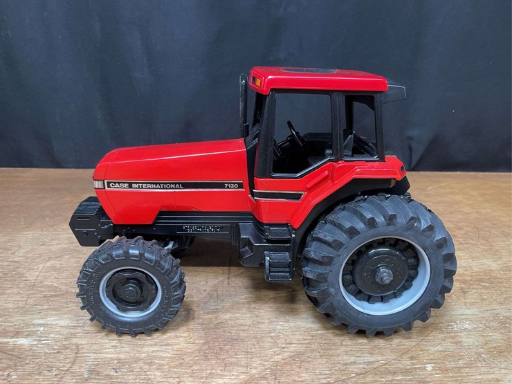 1/16-case-ih-7130-1990-strasbourg-nib-ertl-image-3