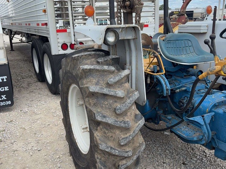 ford-4000-image-5