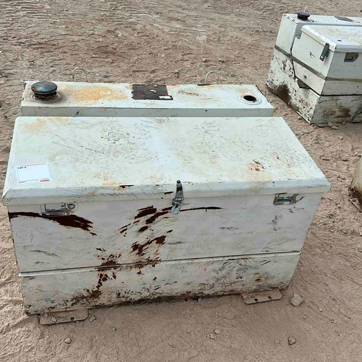 100 GAL FUEL TANK AND TOOLBOX COMBO