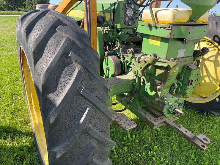 john-deere-720-image-7