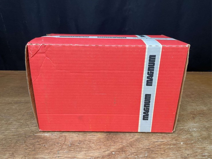 1/16-case-ih-magnum-7130-1987-denver-nib-ertl-image-17