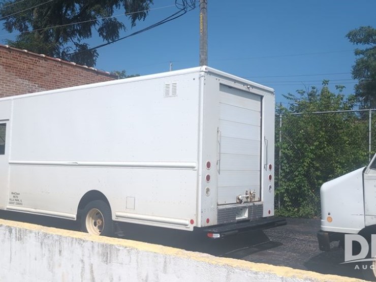 2016-ford-f59-image-2