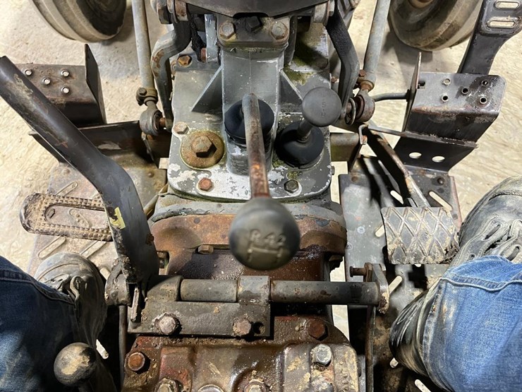 massey-ferguson-231-image-24