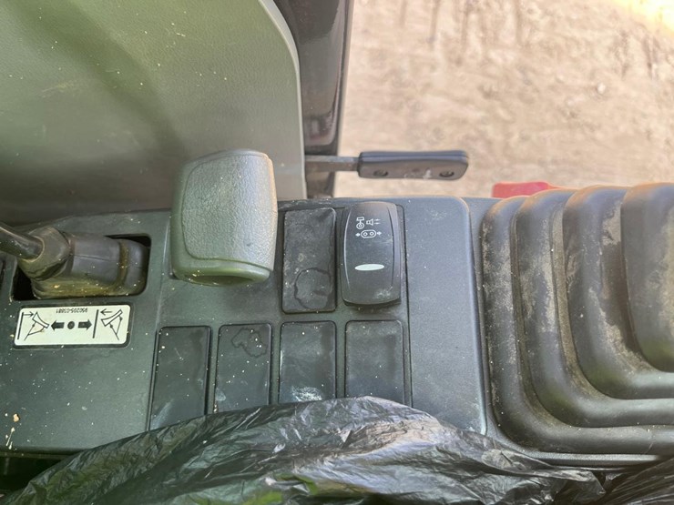 2020-bobcat-e145-image-37