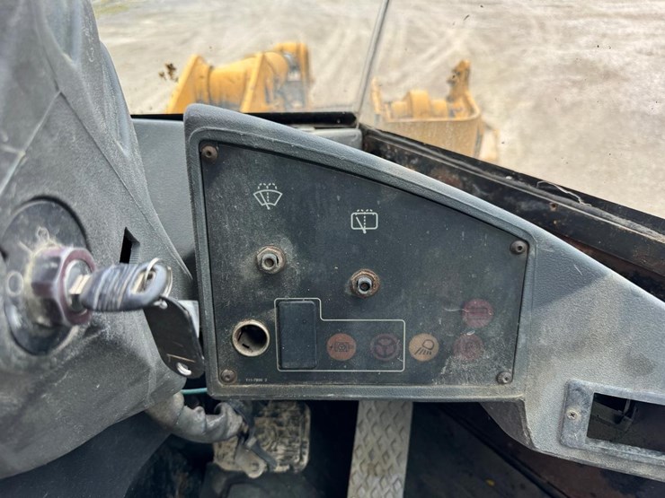 caterpillar-914g-image-26