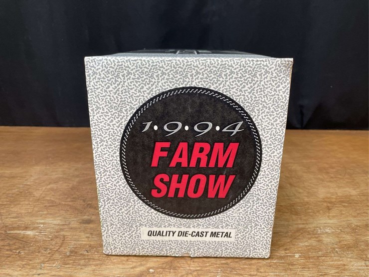 1/16-case-ih-magnum-7240-1994-farm-show-nib-ertl-image-18