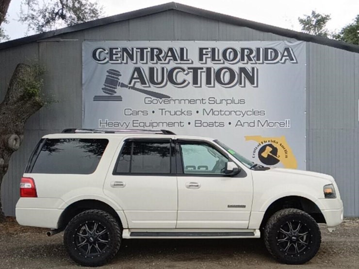 2007-ford-expedition-image-1