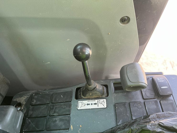 2020-bobcat-e145-image-42