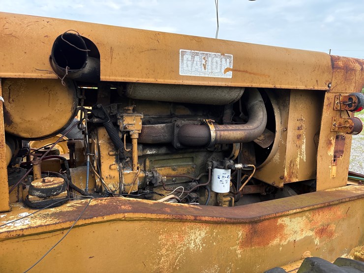 #12-•-galion-150f-15-ton-rough-terrain-crane-image-13