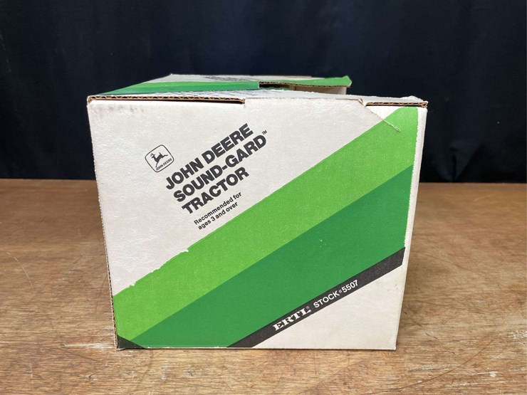 1/16-john-deere-4450-nib-ertl-image-6