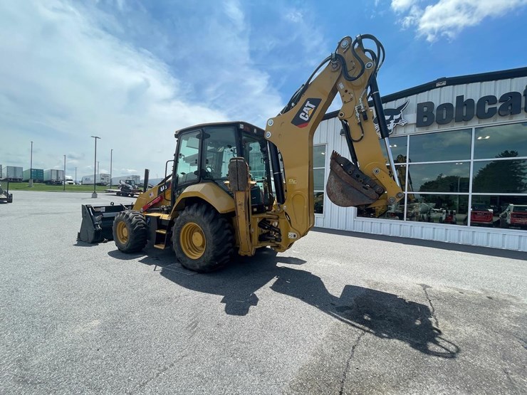 2019-caterpillar-440-image-3