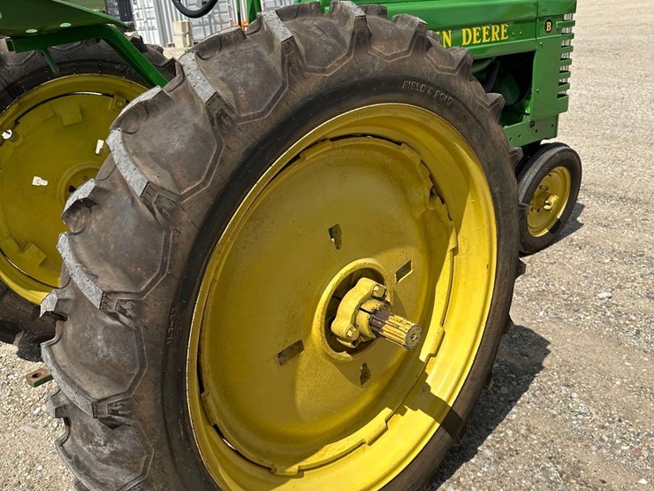 john-deere-b-image-10