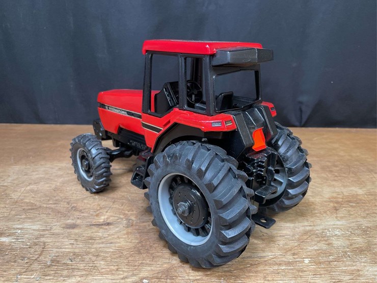 1/16-case-ih-7130-1990-strasbourg-nib-ertl-image-5