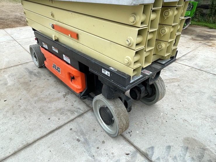 jlg-2630es-image-9