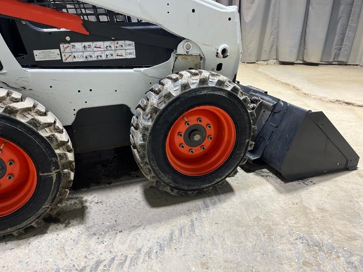 2022-bobcat-s590-image-16