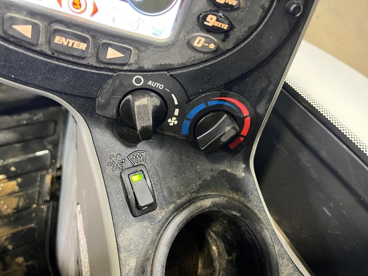 2020-bobcat-e35i-image-27