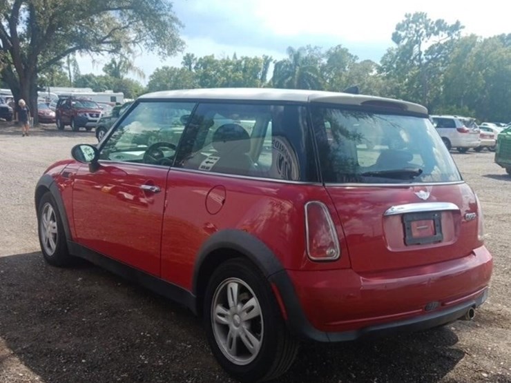 2006-mini-cooper-runs/moves-base-image-7