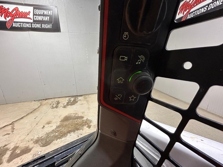 2021-bobcat-s64-image-21