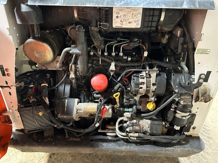 2016-bobcat-t550-image-16