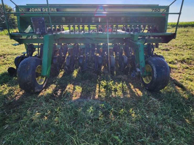 john-deere-750-image-6