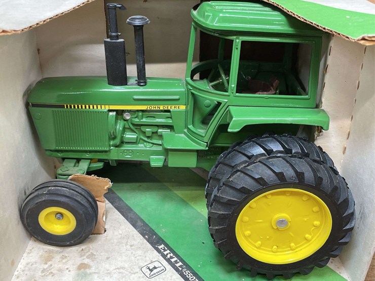 1/16-john-deere-4450-nib-ertl-image-2