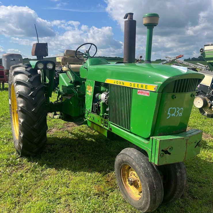 JOHN DEERE 3020