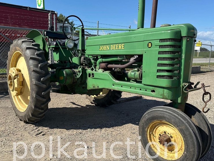 john-deere-b-image-1